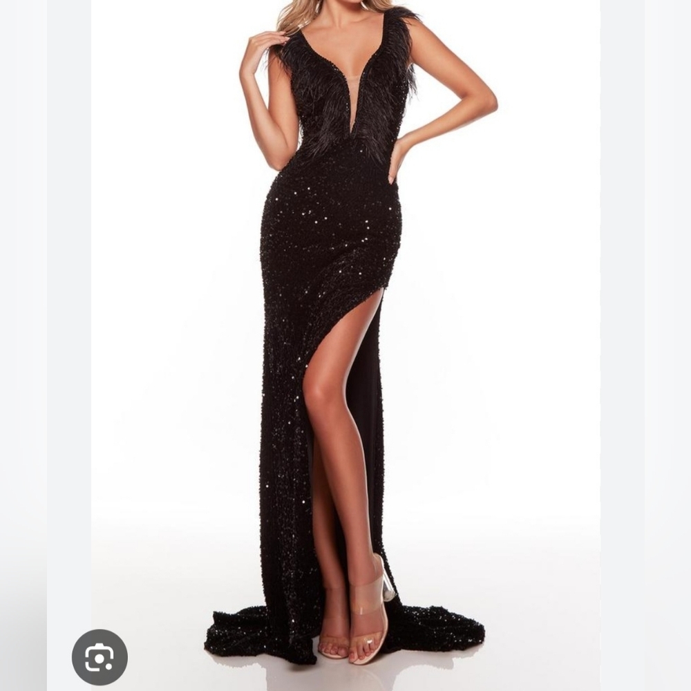 Elegant Black Sequin Prom Dress
